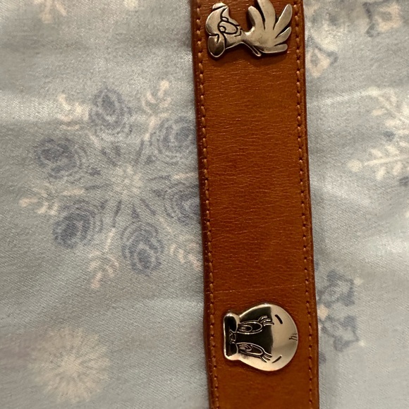 Metal Disney characters like Bugs Bunny, Tweete, Donald Duck and Road Runner. - Picture 4 of 5